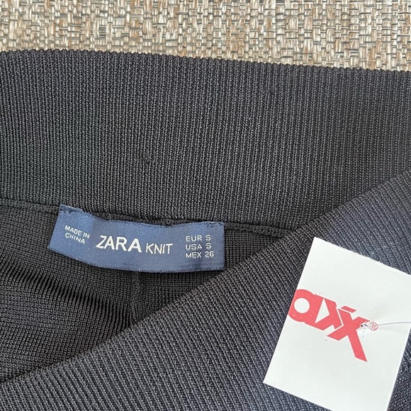 ❣️🆕Zara Knit Black Cropped Pants with Pearl Detail❣️ - Picture 7 of 11